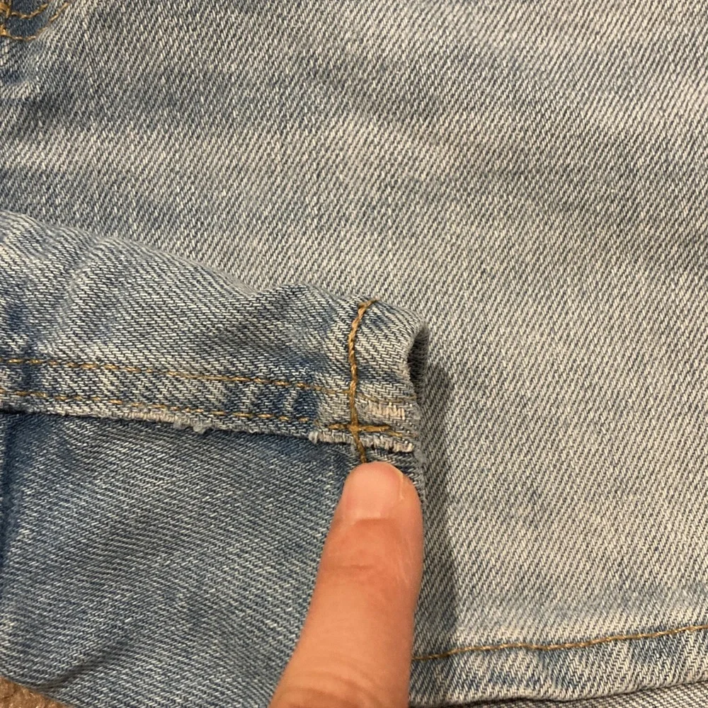 Old Navy Light Wash 3” Inseam High Rise OG Straight Jean Shorts Size 6 - Picture 6 of 6